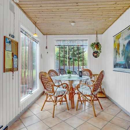 3 Bedroom Beautiful In Σπίτι διακοπών *